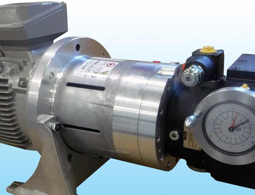 Componenti Metau Engineering realizzati con compound LARPEEK 10 K/30 di LATI, alternativa leggera e resistente ai metalli come acciaio e titanio